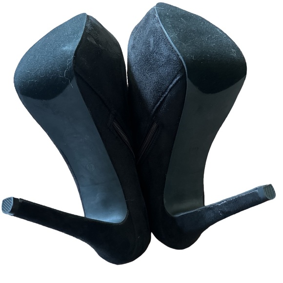 Suede Slip in Zip bootie heels! NIB! - Picture 5 of 5